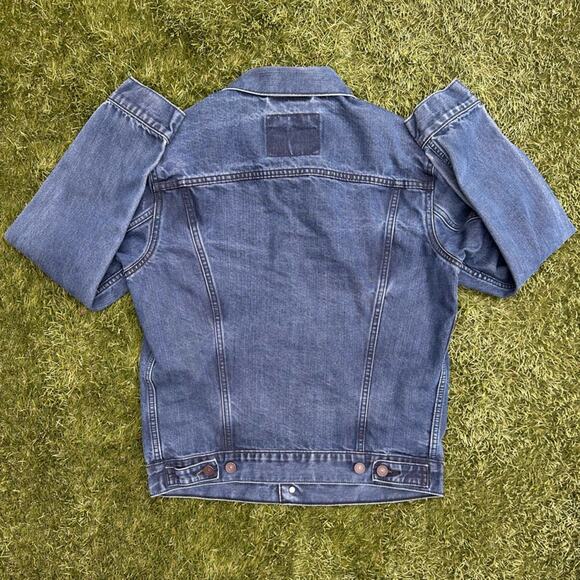 Levi’s Premium Denim Jean Original Trucker Jacket Dark Wash Mid Weight Classic M - Picture 8 of 10